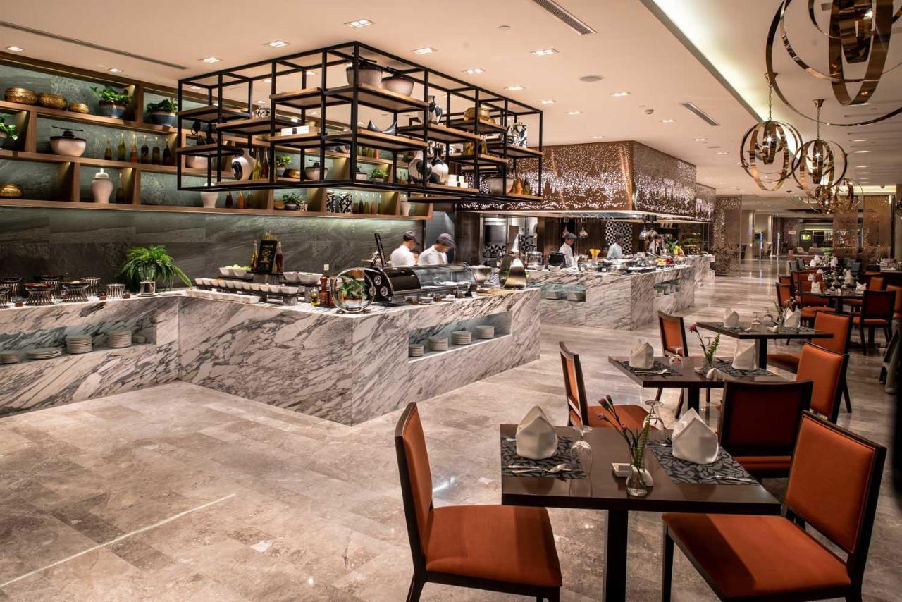 Pullman Yangon Centrepoint Otel Dış mekan fotoğraf