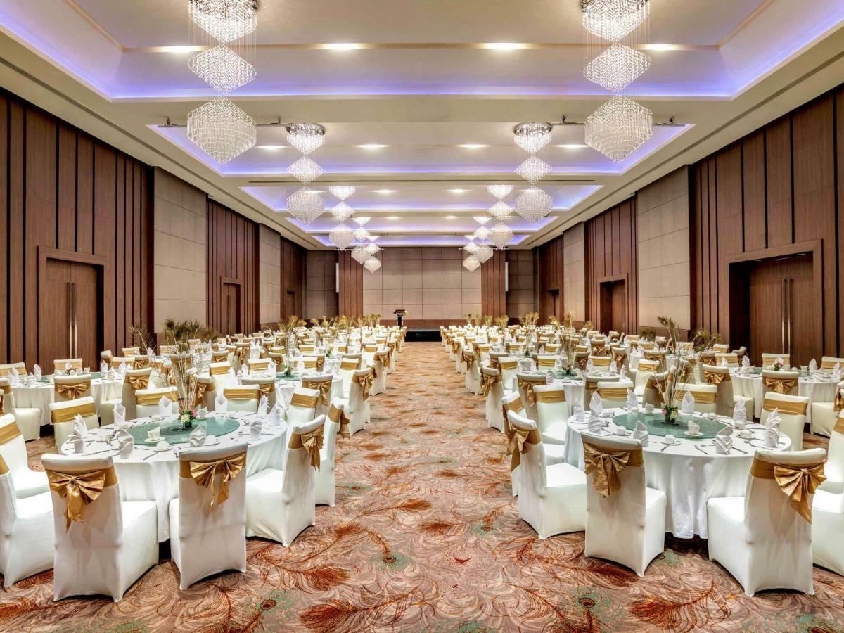 Pullman Yangon Centrepoint Otel Dış mekan fotoğraf
